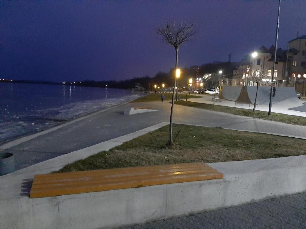 Стильна Квартира-Студія В Центрі Міста На Набережній Ternopil Exterior photo